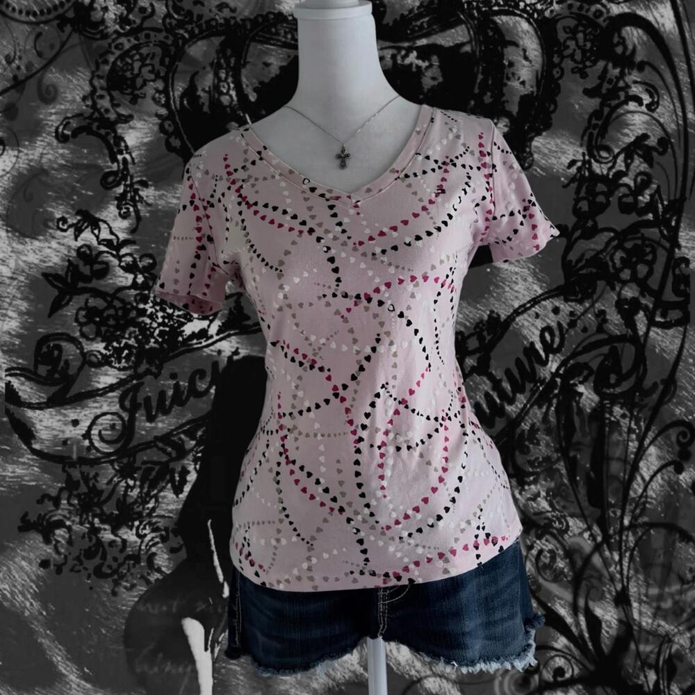 soft blush base fitted heart print retro y2k flirty valentine tee
